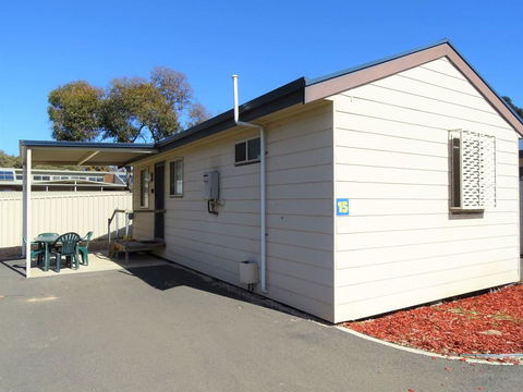 Moonta Bay Cabins - Accommodation Whitsundays 1