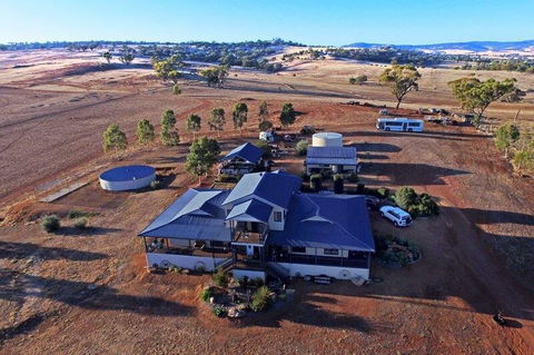 Mountain Park Retreat - Accommodation Whitsundays 1