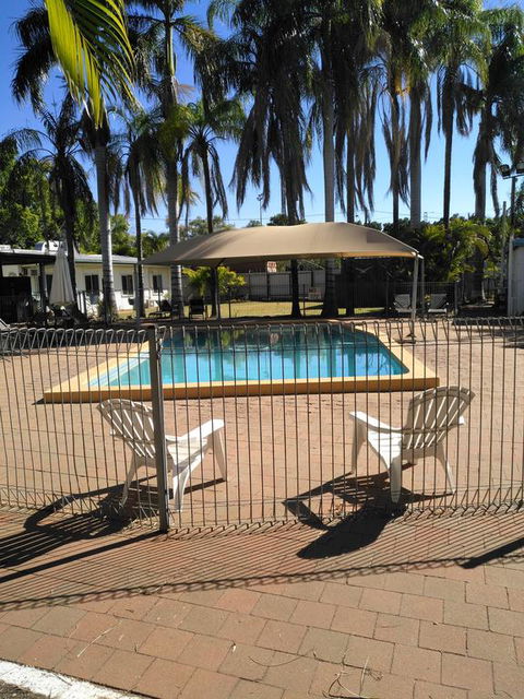 Mt Isa Irish Club Accommodation - Accommodation Whitsundays 3