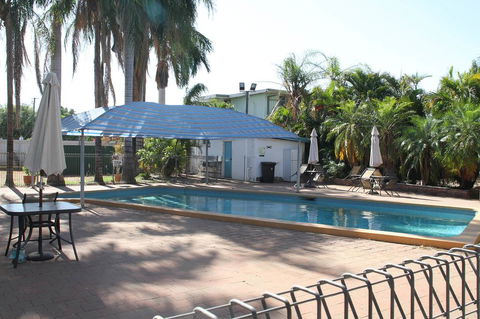 Mt Isa Irish Club Accommodation - Accommodation Whitsundays 0