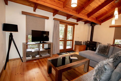 Mystic View Cottage - Accommodation Whitsundays 1