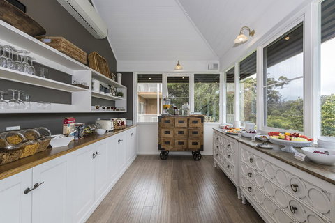 Grand Mercure Basildene Manor - Accommodation Whitsundays 12