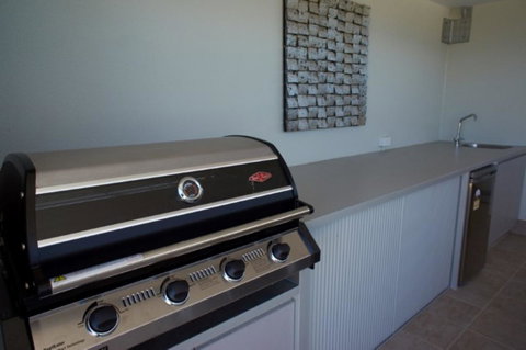 The Urban Beach House - Accommodation Whitsundays 19