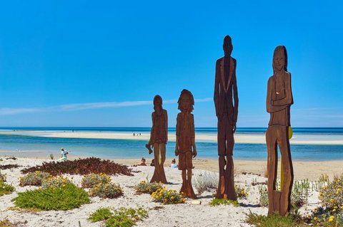 The Urban Beach House - Accommodation Whitsundays 2