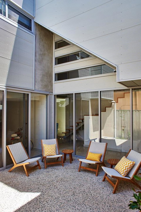 The Urban Beach House - Accommodation Whitsundays 11