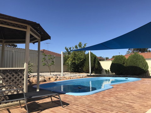 Blue Lake Family Retreat - Accommodation Whitsundays 4
