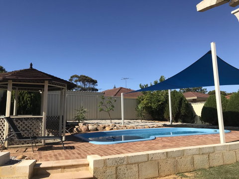 Blue Lake Family Retreat - Accommodation Whitsundays 3