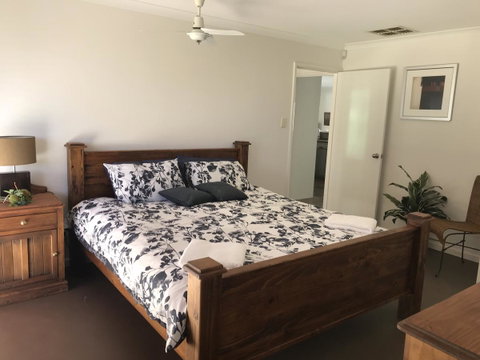 Blue Lake Family Retreat - Accommodation Whitsundays 6