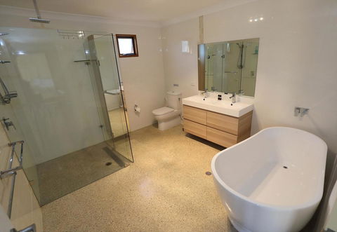 Swan Valley Sisters - Accommodation Whitsundays 12