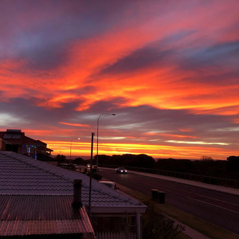 Mullaloo Beachfront Retreat - Accommodation Whitsundays 12