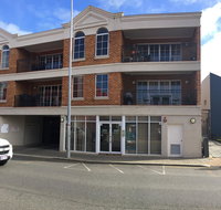 James Henty Apartments - Accommodation Whitsundays