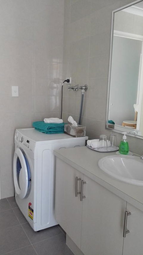 Alkimos Beach Cottage - Accommodation Whitsundays 11