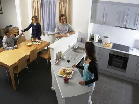 Leeuwin Apartments - Accommodation Whitsundays 9