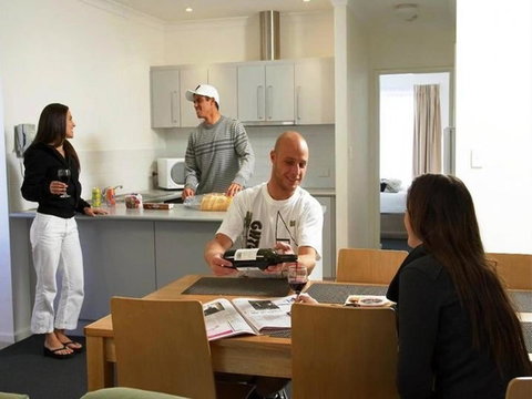 Leeuwin Apartments - Accommodation Whitsundays 13