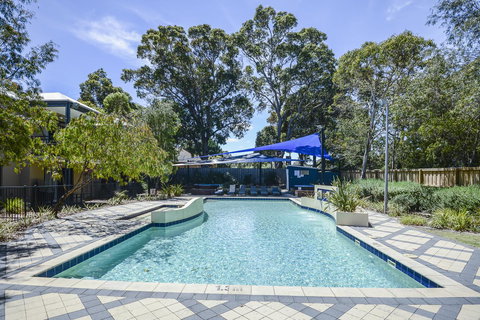 Leeuwin Apartments - Accommodation Whitsundays 0
