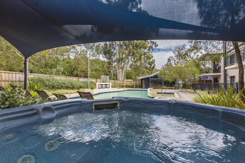 Leeuwin Apartments - Accommodation Whitsundays 3