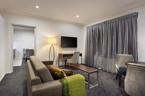 Attika Hotel - Accommodation Whitsundays 3