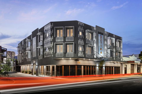 Attika Hotel - Accommodation Whitsundays 9