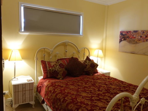 The Blacksmiths Cottage - Accommodation Whitsundays 24