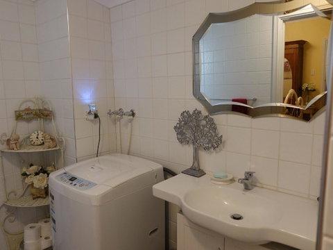 The Blacksmiths Cottage - Accommodation Whitsundays 29
