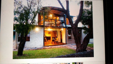 Dunsborough Luxury Villa - Accommodation Whitsundays 0