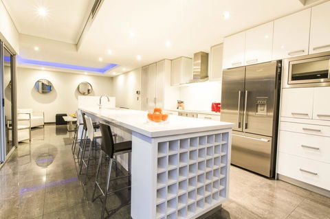 Ambar Villa Between City And Freo - Accommodation Whitsundays 28
