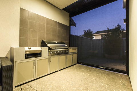 Ambar Villa Between City And Freo - Accommodation Whitsundays 21