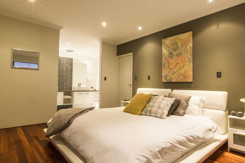 Ambar Villa Between City And Freo - Accommodation Whitsundays 24