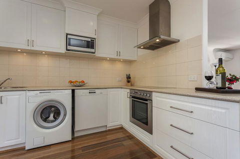 Attadale Excutive Villa - Accommodation Whitsundays 0