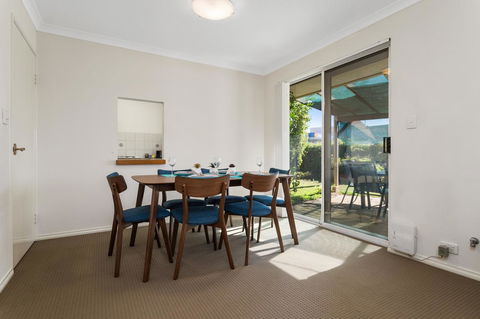 Como South Perth Villa - Accommodation Whitsundays 2