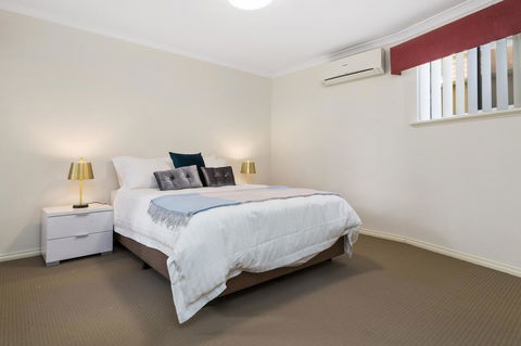 Como South Perth Villa - Accommodation Whitsundays 28