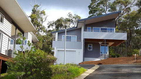 Cape Villas - Accommodation Whitsundays 0