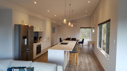 Cape Villas - Accommodation Whitsundays 9