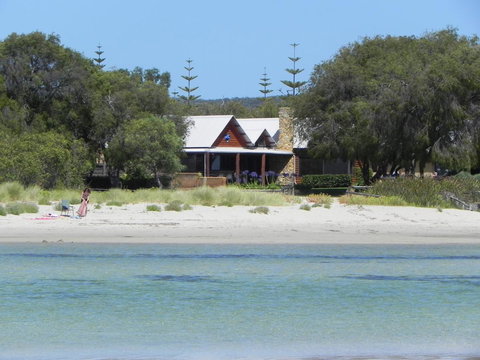 Beach House Dunsborough - Accommodation Whitsundays 0