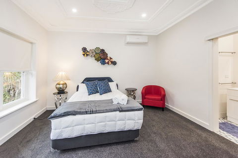 Big House Heated Pool 11 Beds Como / South Perth / Applecross - Accommodation Whitsundays 14