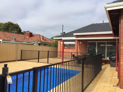 Big House Heated Pool 11 Beds Como / South Perth / Applecross - Accommodation Whitsundays 0