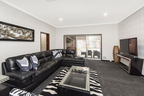 Big House Heated Pool 11 Beds Como / South Perth / Applecross - Accommodation Whitsundays 12