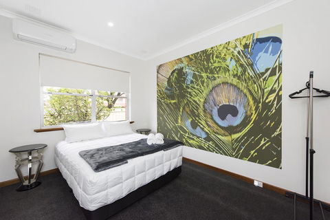 Big House Heated Pool 11 Beds Como / South Perth / Applecross - Accommodation Whitsundays 16