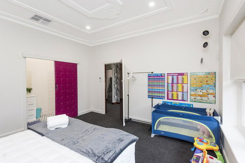 Big House Heated Pool 11 Beds Como / South Perth / Applecross - Accommodation Whitsundays 15