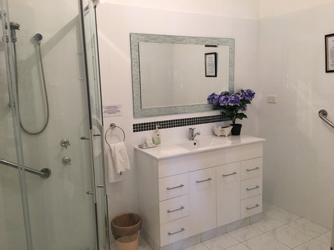 Armadale Cottage Bed & Breakfast - Accommodation Whitsundays 25