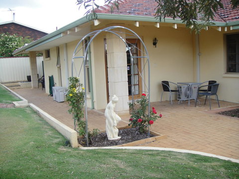 Armadale Cottage Bed & Breakfast - Accommodation Whitsundays 35