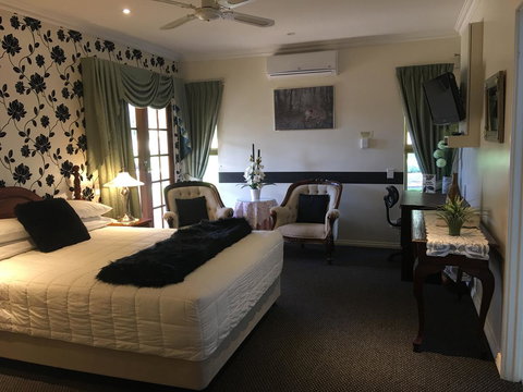 Armadale Cottage Bed & Breakfast - Accommodation Whitsundays 2