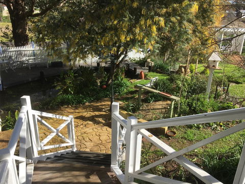 Applegate Lane Chalet - Accommodation Whitsundays 18