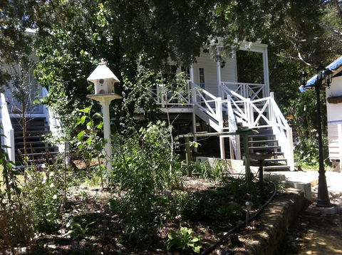 Applegate Lane Chalet - Accommodation Whitsundays 15