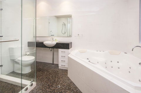 12/26 Yallingup Beach Road - Accommodation Whitsundays 5
