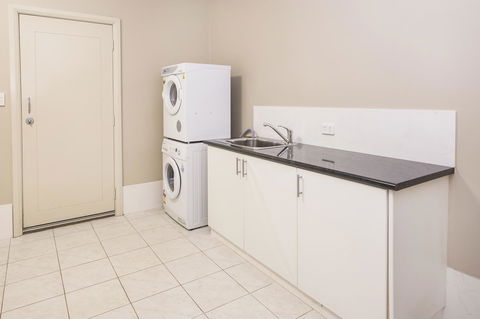 12/26 Yallingup Beach Road - Accommodation Whitsundays 17