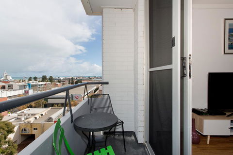 Ocean Breeze Apartment - Accommodation Whitsundays 1