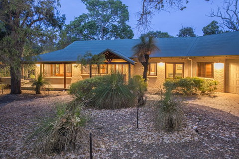 53 Martina Drive - Accommodation Whitsundays 1