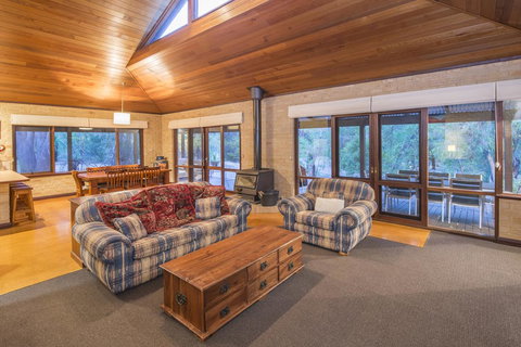 53 Martina Drive - Accommodation Whitsundays 13