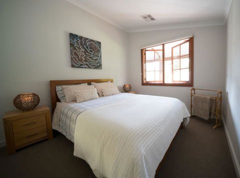 The Farmhouse - Accommodation Whitsundays 6